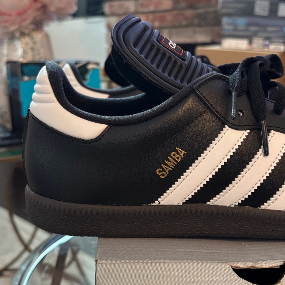 Adidas Samba Classic Black and White Shoes 034563 Men’s 10.5 / Women’s 11.5 - Picture 3 of 8